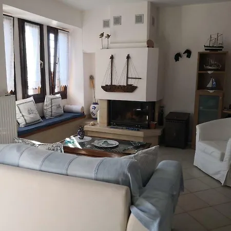 Сasa de vacaciones Charming House